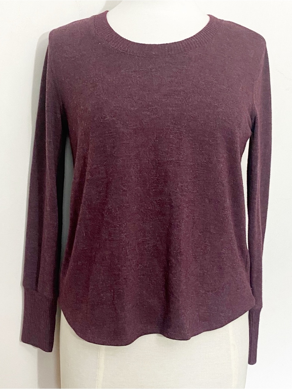 Nine West Long-Sleeve Crewneck Nubby Sweater in Plum M